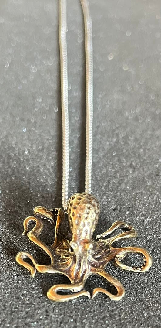 OCTAV3 Treasure’s Octopus Pendant Necklace