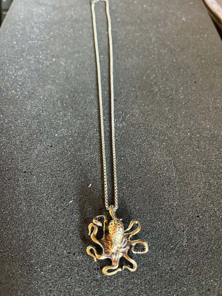 OCTAV3 Treasure’s Octopus Pendant Necklace